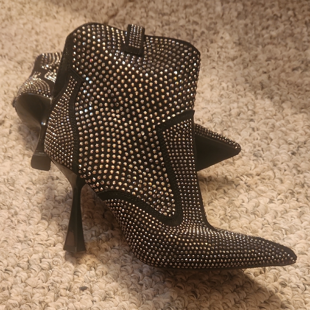 RARE INC International Concepts Black and Silver Studded Heeled Boots